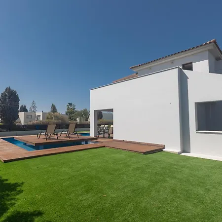 Sea Satin - Center Villa