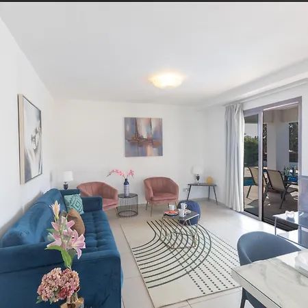 Sea Satin - Center * Aya Napa