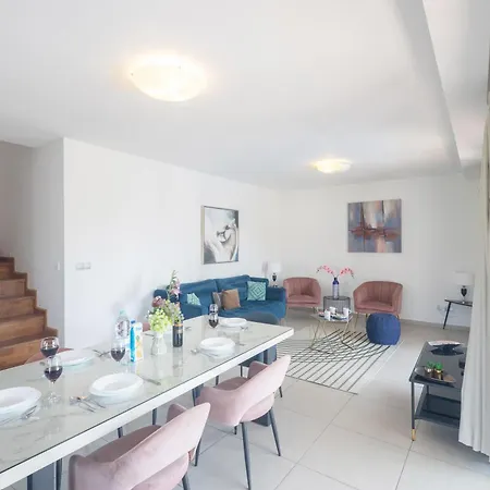 Villa Sea Satin - Center