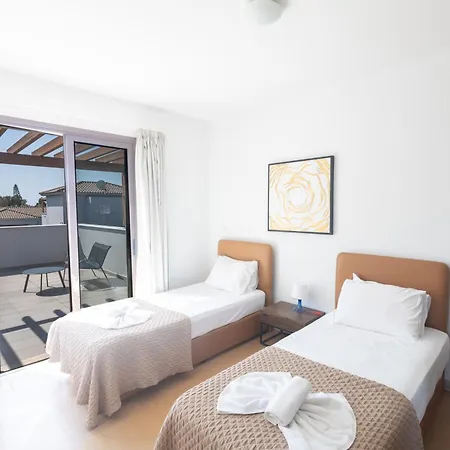 Sea Satin - Center * Aya Napa