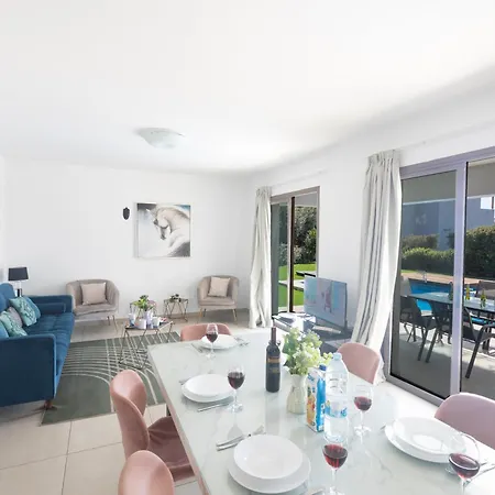 Sea Satin - Center Aya Napa