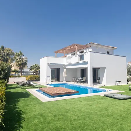 Villa Sea Satin - Center