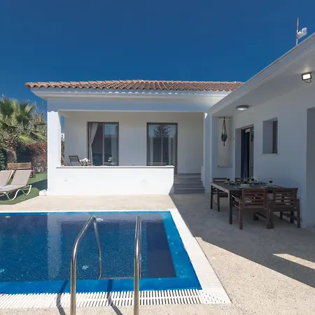 Sea Satin - Center Villa