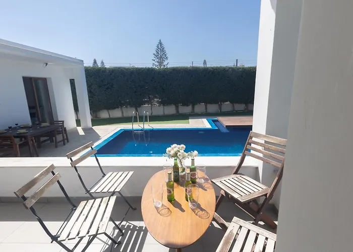 Vila Sea Satin - Center Ayia Napa