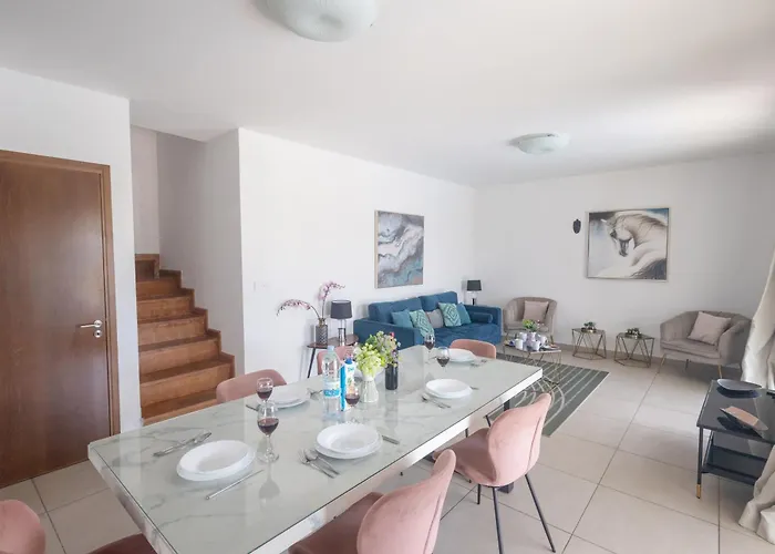 Sea Satin - Center Villa